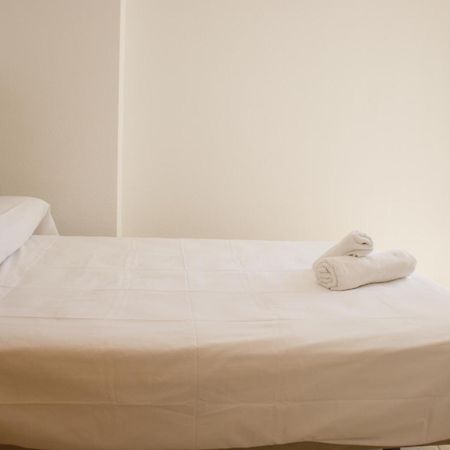 Apartamentos Luna De อากีลัส ภายนอก รูปภาพ