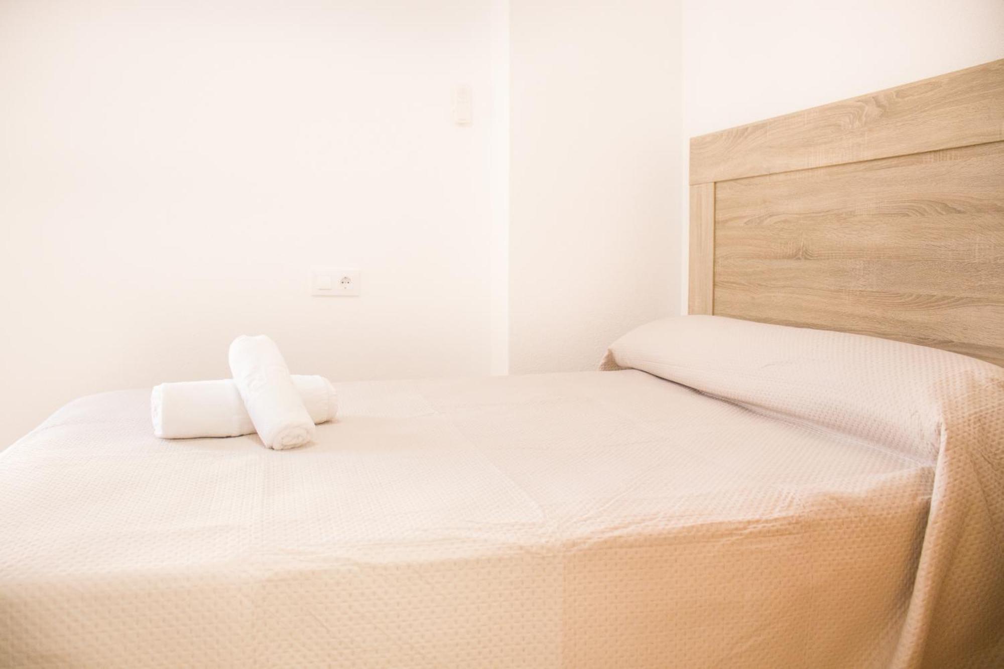 Apartamentos Luna De อากีลัส ภายนอก รูปภาพ