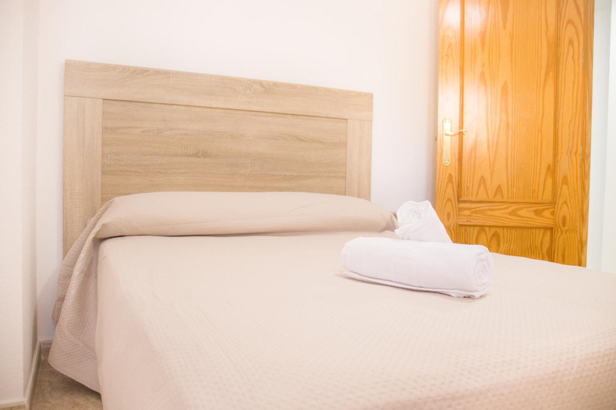 Apartamentos Luna De อากีลัส ภายนอก รูปภาพ
