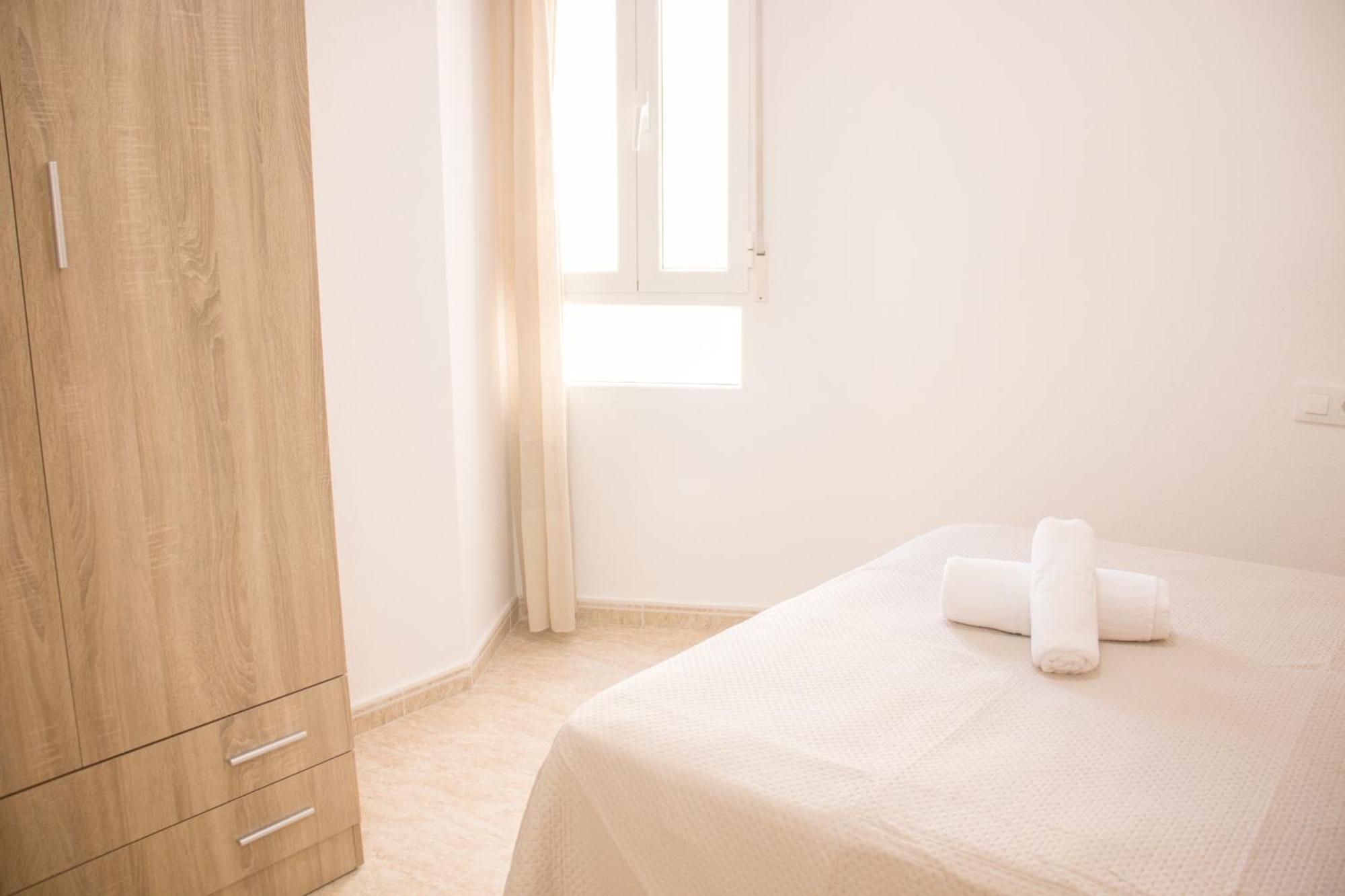 Apartamentos Luna De อากีลัส ภายนอก รูปภาพ