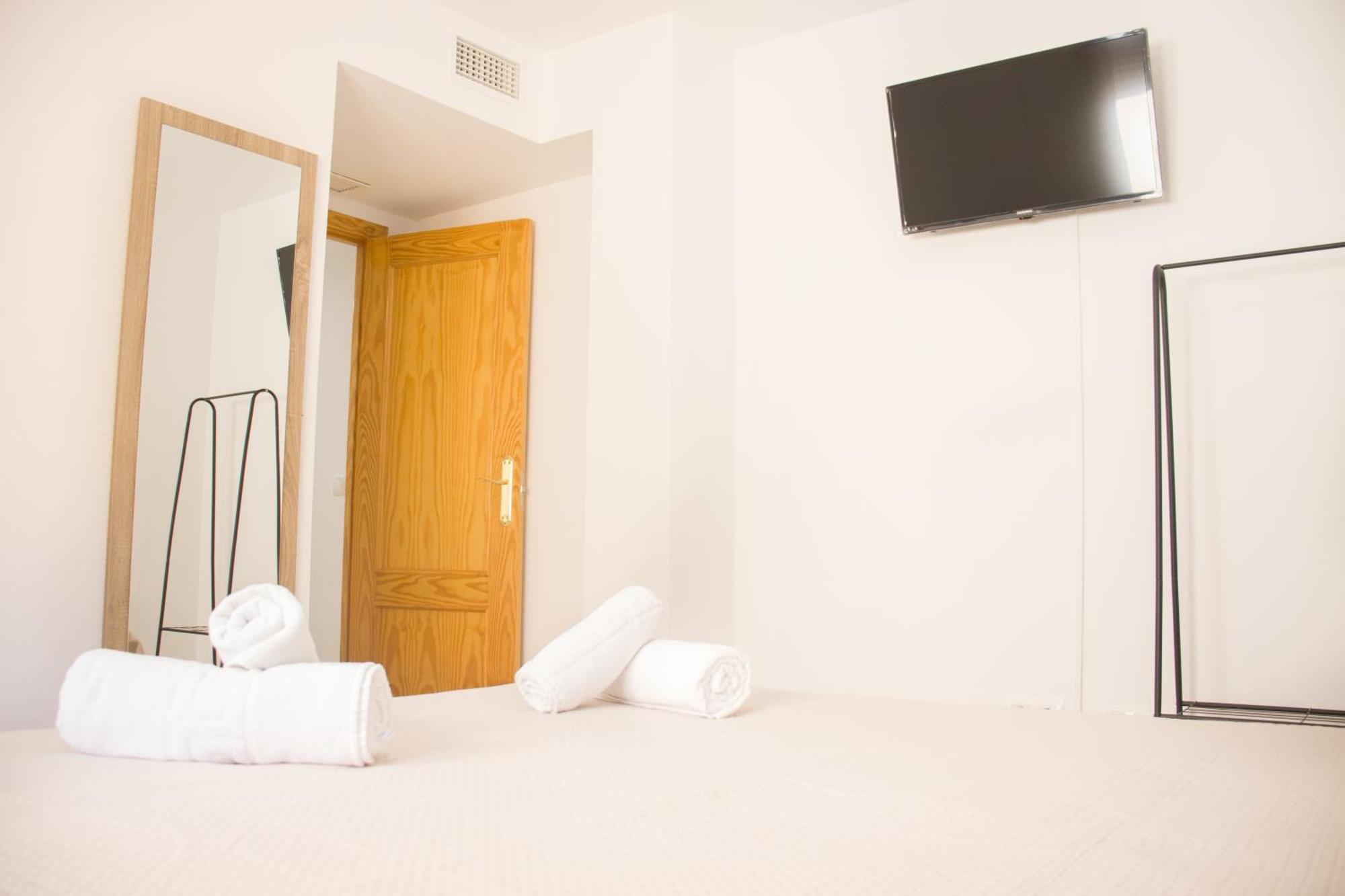 Apartamentos Luna De อากีลัส ภายนอก รูปภาพ