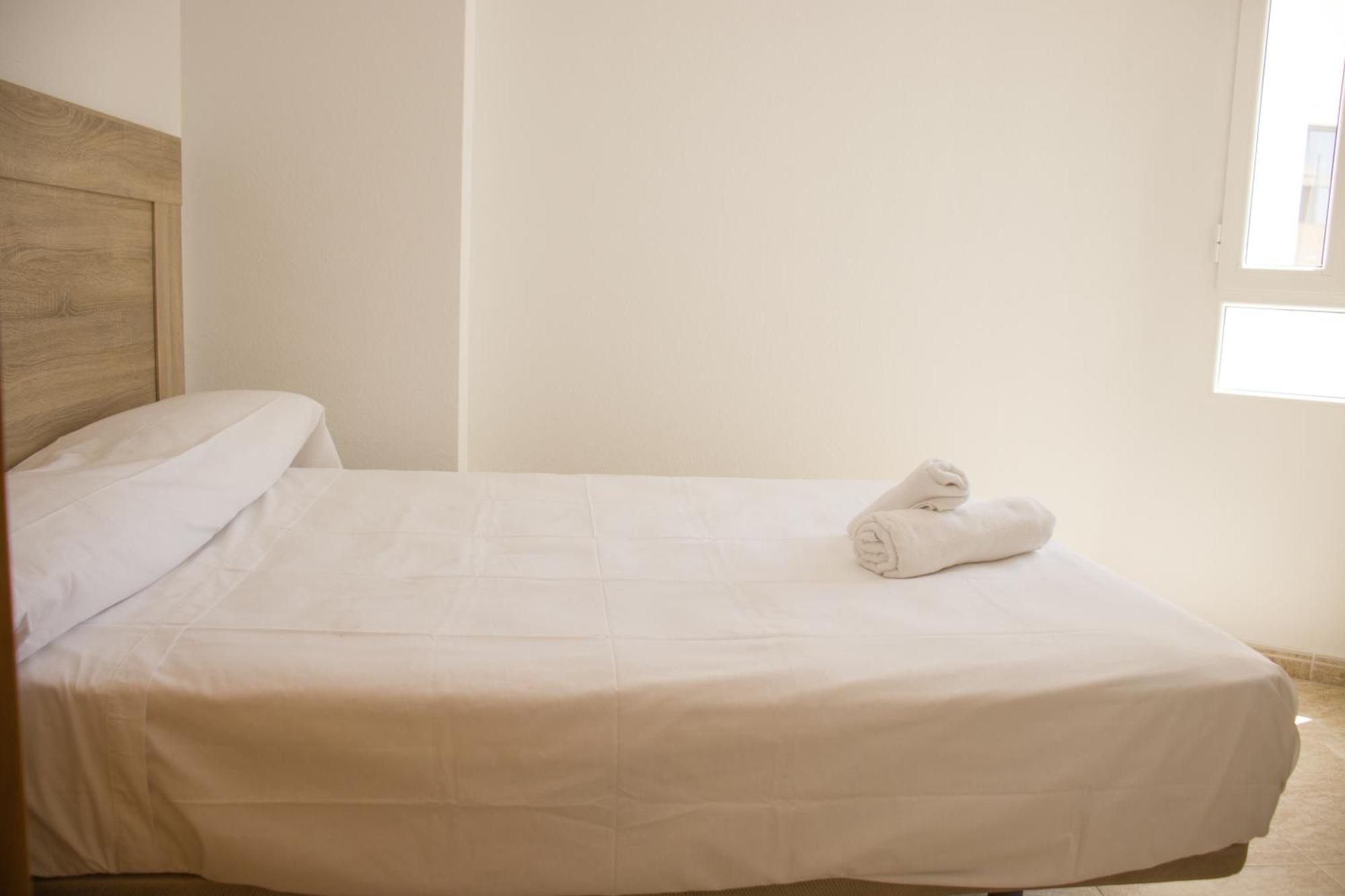 Apartamentos Luna De อากีลัส ภายนอก รูปภาพ