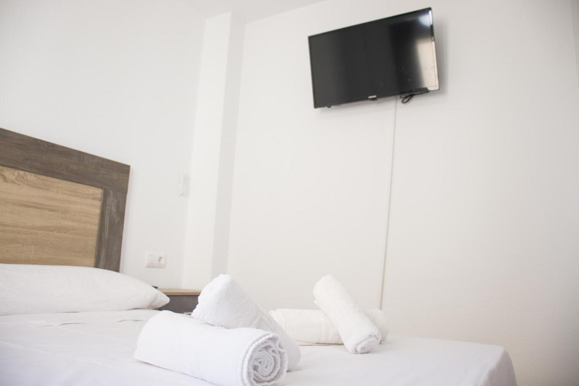 Apartamentos Luna De อากีลัส ภายนอก รูปภาพ