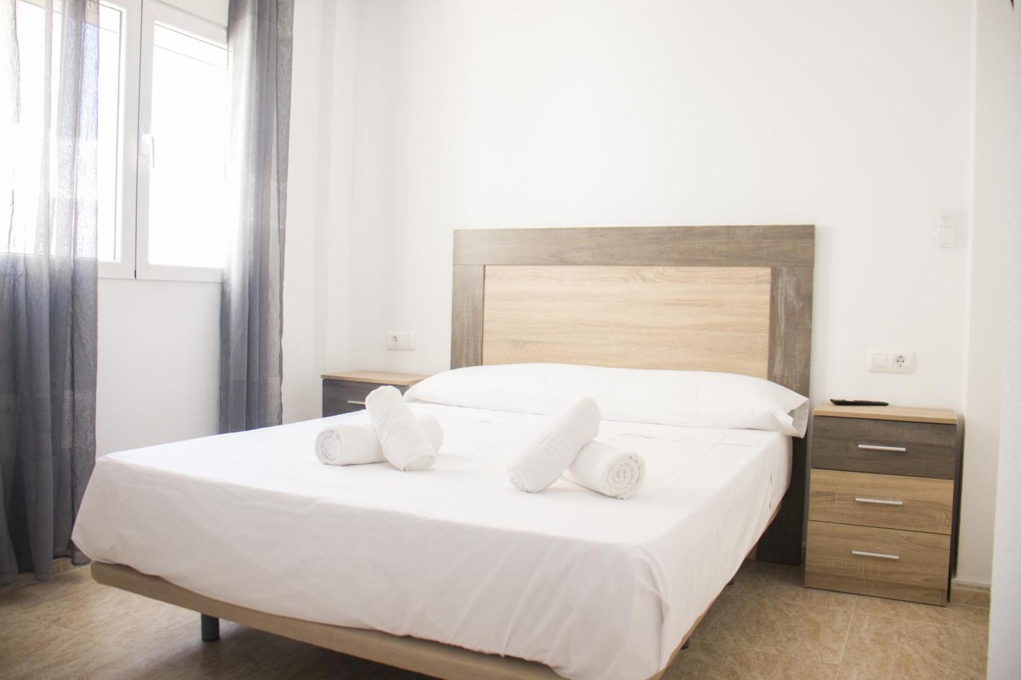 Apartamentos Luna De อากีลัส ภายนอก รูปภาพ